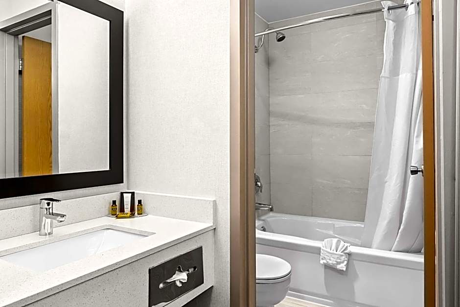 Best Western Plus Langley Inn