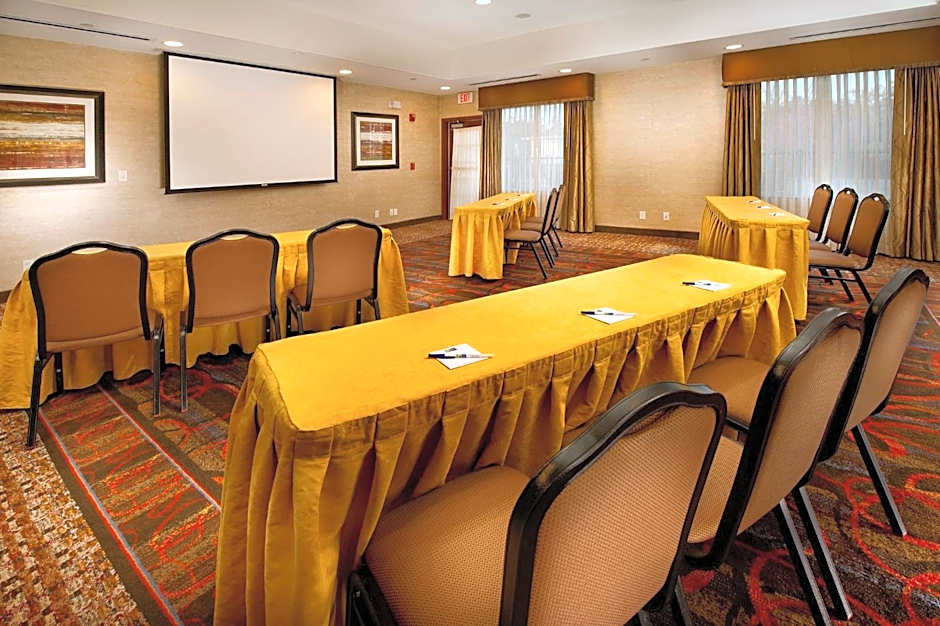 Holiday Inn Express Uvalde By IHG