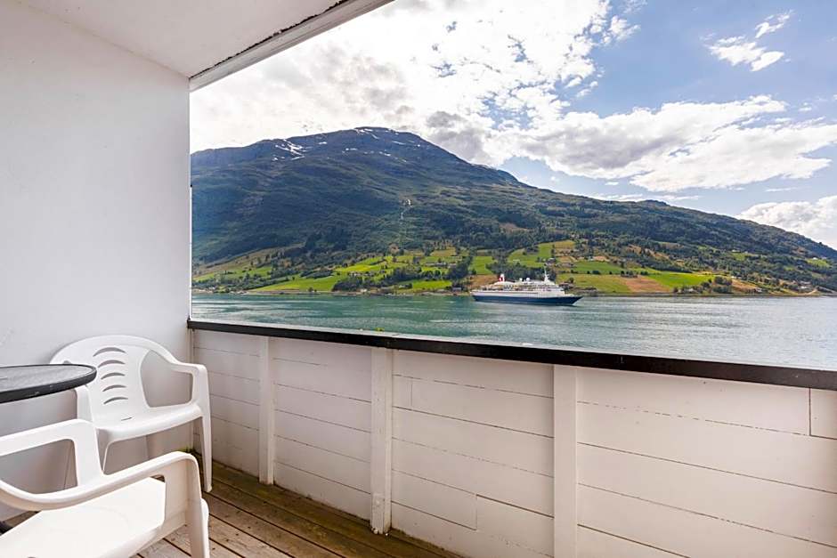 Olden Fjordhotel