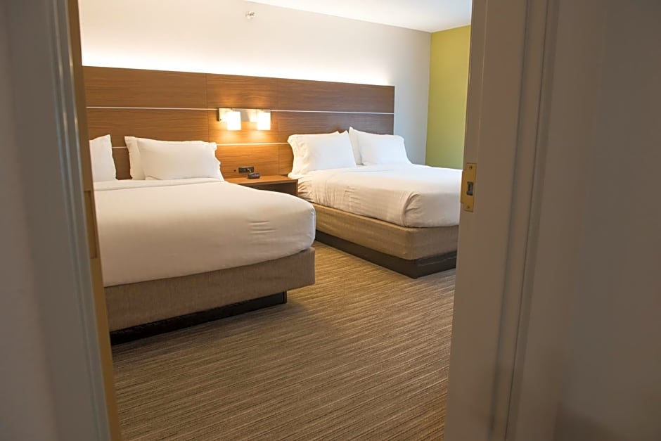 Holiday Inn Express Hotel & Suites Elkhart-South By IHG