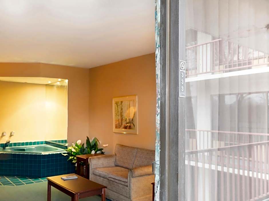 Mansion View Inn & Suites