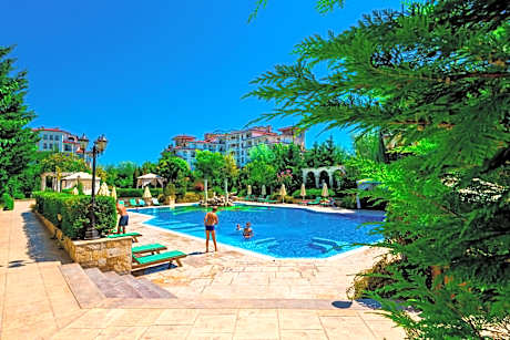 Esteban VIP Residence Club