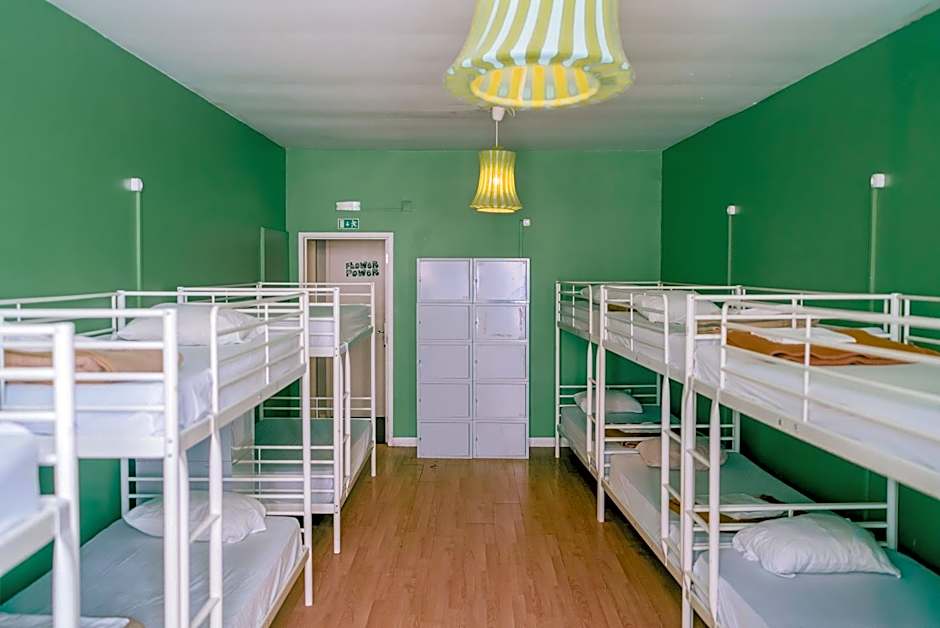 Urban Garden Hostel