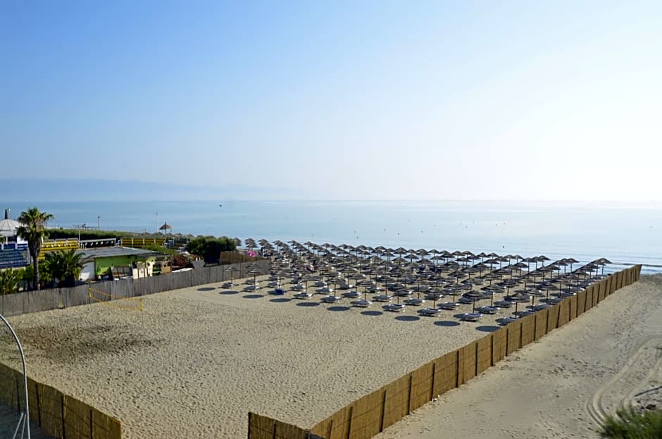 African Beach Hotel-Residence