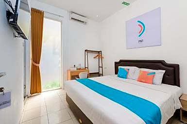 Sans Hotel La Vida Malang