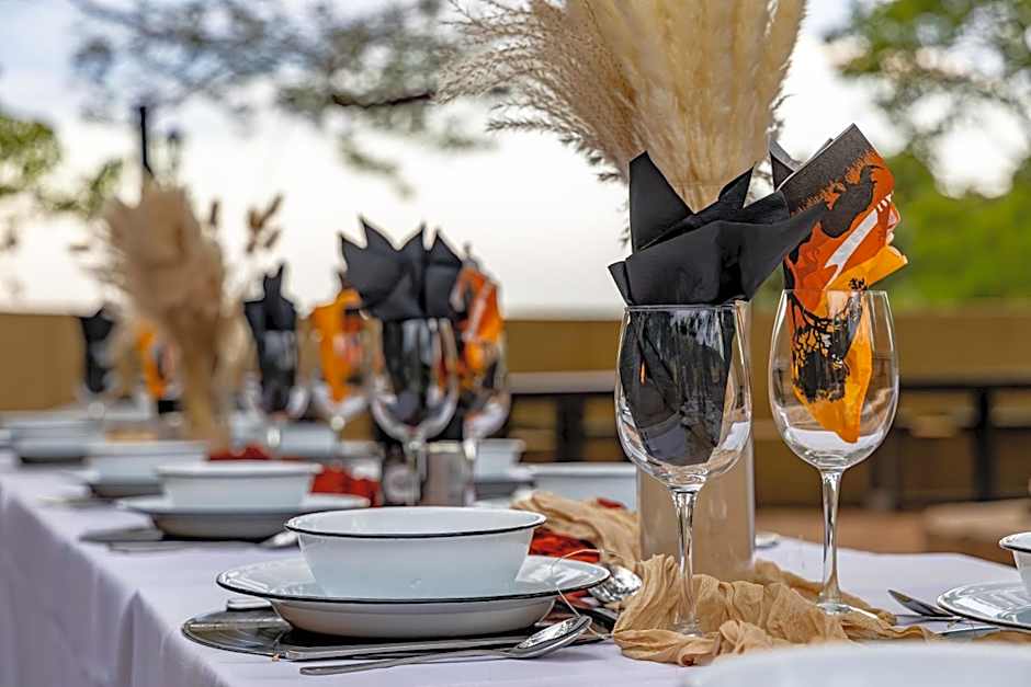 Hotel Numbi and Garden Suites