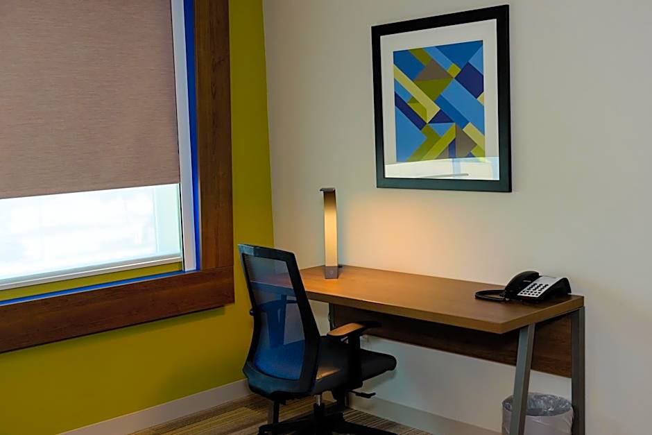 Holiday Inn Express & Suites McKinney - Frisco East By IHG