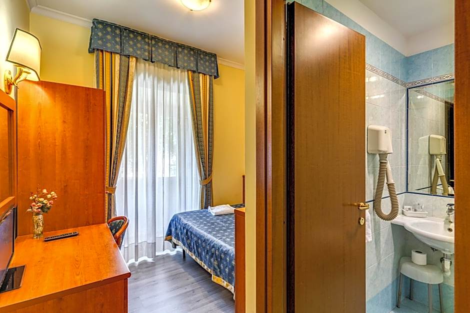 Photo 1 of 8 of Single Room with French Bed