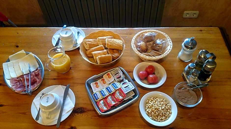 Alberg-Casa De Colònies Ridolaina