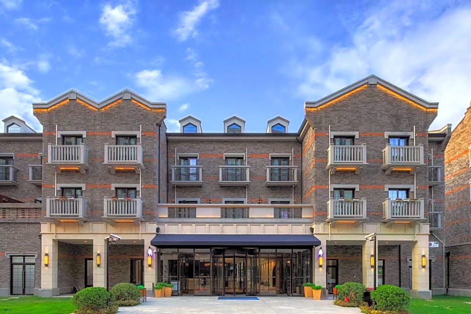 HOLIDAY INN EXPRESS Shanghai Tourism Zone