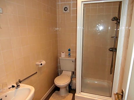 Single Room with Shared Bathroom