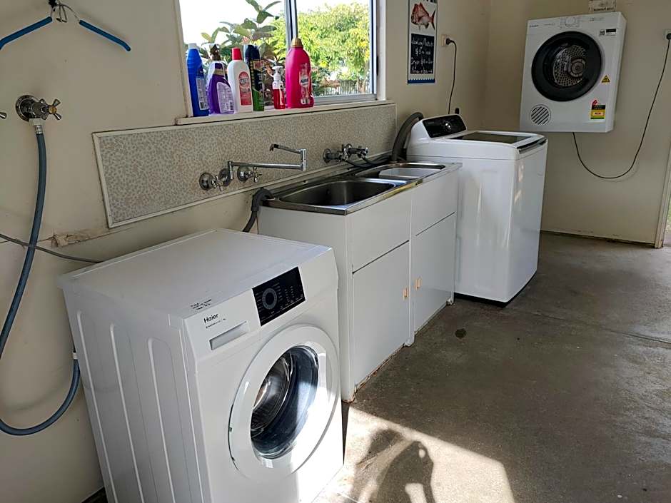 Shelly Beach Motel – Hervey Bay, IN