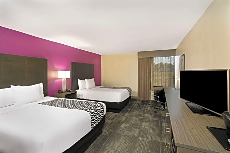 2 Queen Beds