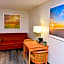 Days Inn & Suites by Wyndham Kaukauna WI