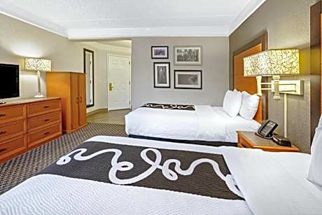 Double Room with Two Double Beds - Disability Access