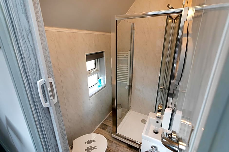 BED AT BOWBRIDGE Double Room