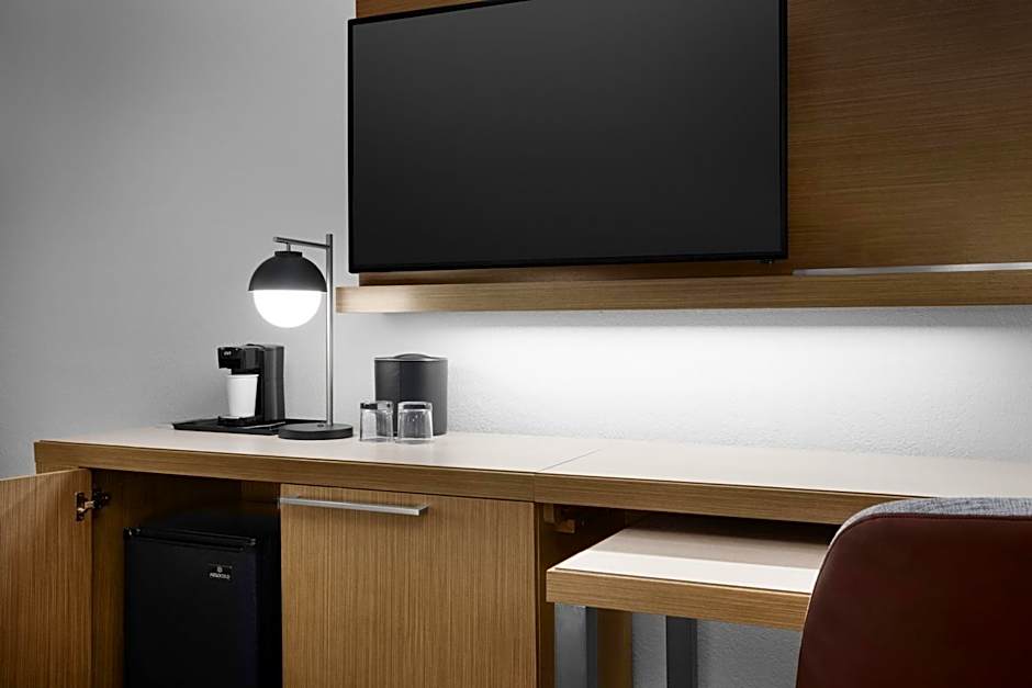 Courtyard by Marriott Dallas Addison/Quorum Drive