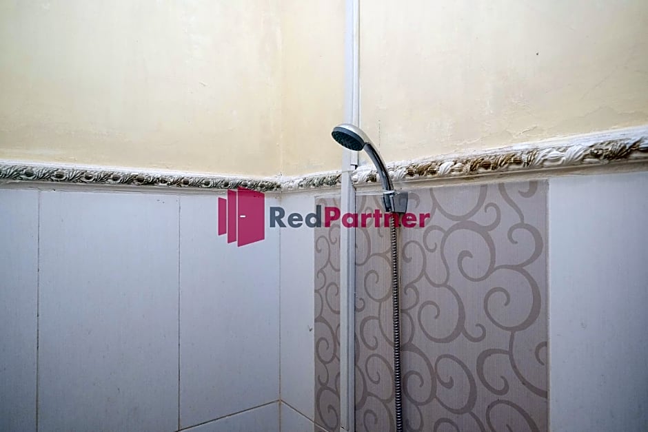Wisma Fortuna Syariah Mitra By RedDoorz – Sukoharjo, SD