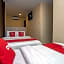 OYO 44078 The Island Hotel
