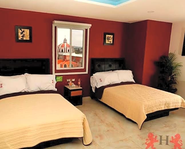 Hotel Leones