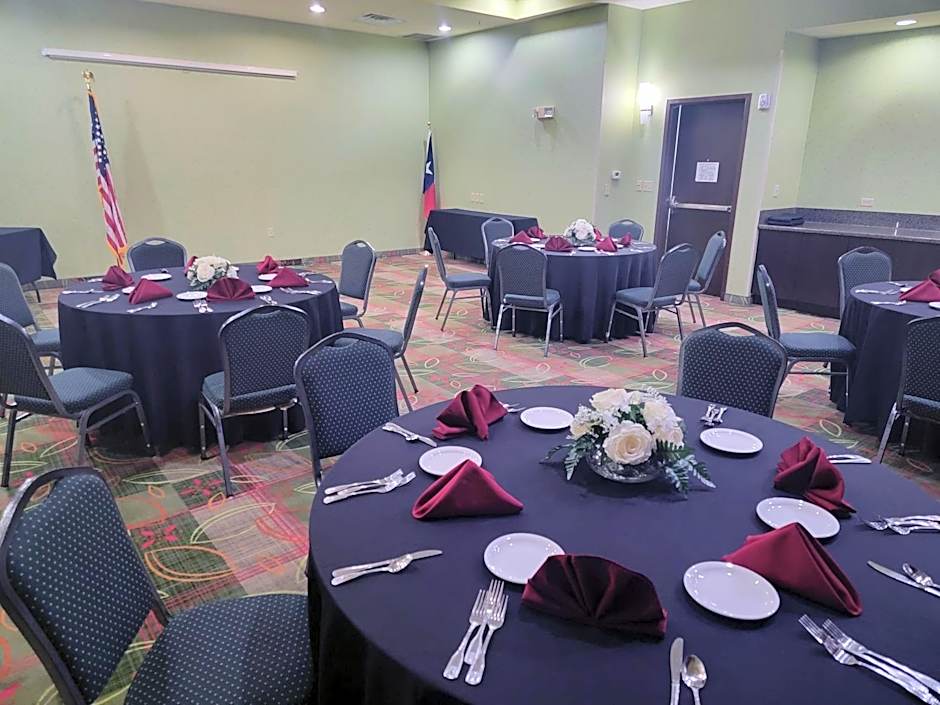 Holiday Inn Garland By IHG