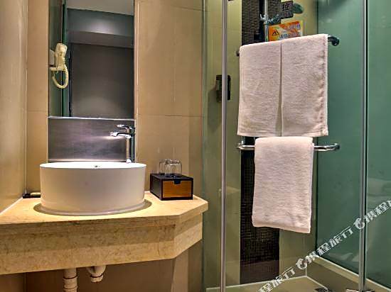 Ease Hotel (Ningbo Tianyi Sqaure Jiangxiaqiao Metro Station)