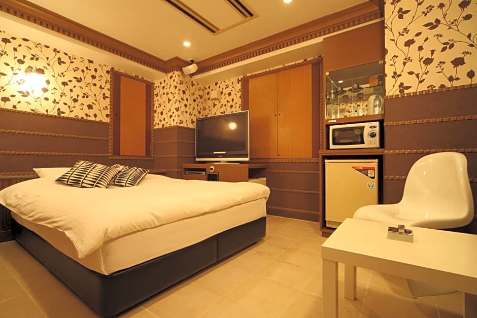 HOTEL Q
