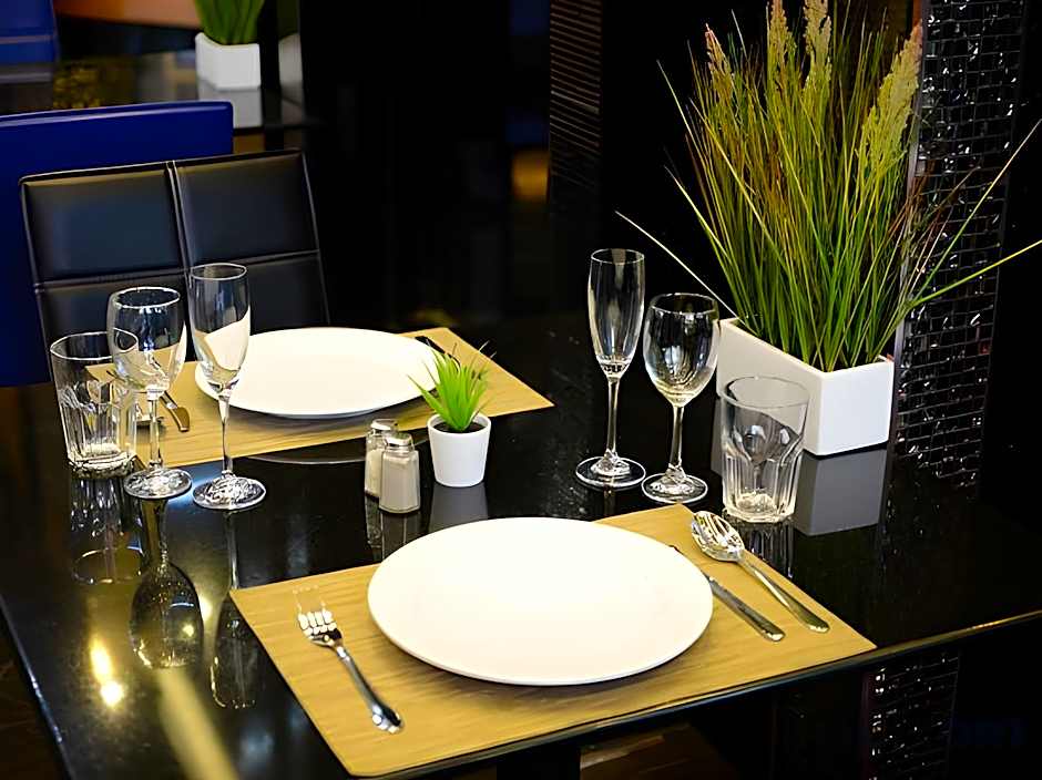 The Breton Hotel (Media)