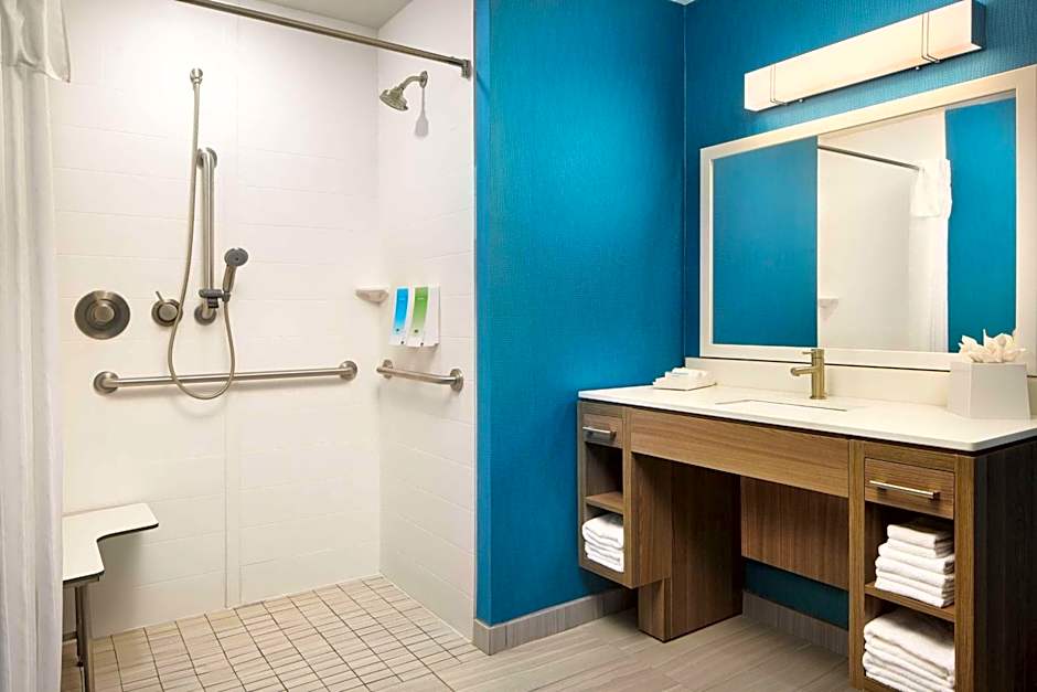 Home2 Suites by Hilton Pensacola I 10 Pine Forest Road, FL