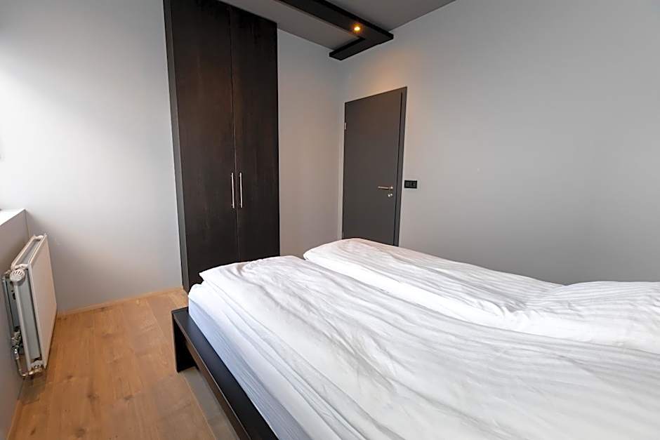 Akureyri Lux Apartments with hot tub access