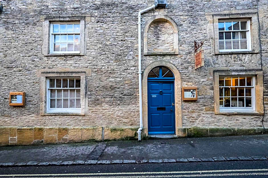 The Bell & Stuart House