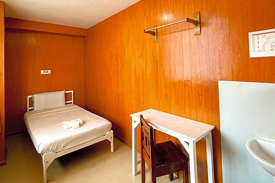 Photo 1 of 4 of Single Room without Air Conditioning