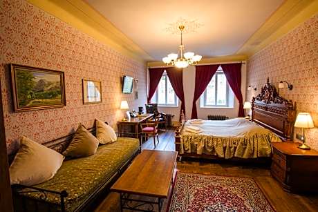 Deluxe Double Room with Castle View
