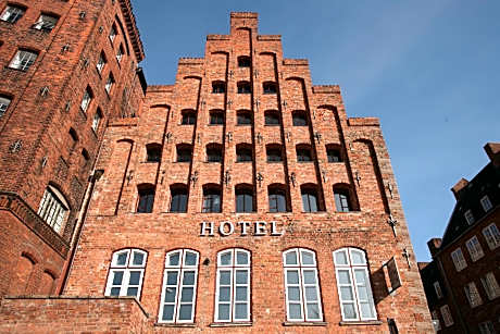 Suite-Nr. 2 Rokoko-Blick auf den Hafen-Eigenes Badezimmer