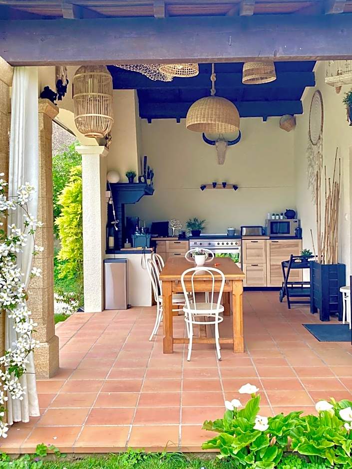 Le Patio, chambres d hôtes pour adultes en Camargue, possibilité de naturisme à la piscine,