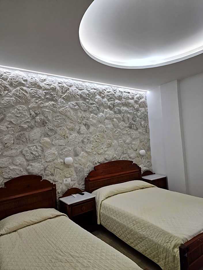 Emmanouela Studios & Villas