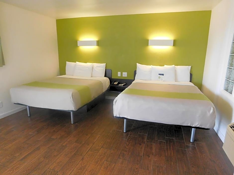 Motel 6 - Downtown Monterey