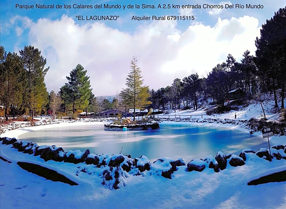 La cabaña del lago en ZAFIRO LAGUNAZO Parque Natural del Río Mundo