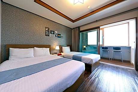 Deluxe Twin Sea View