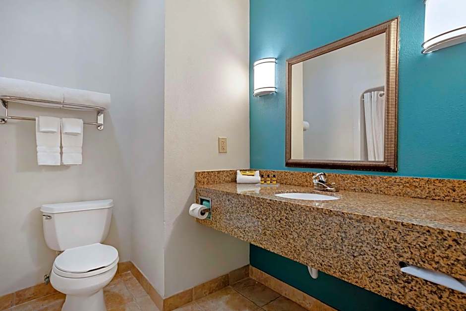 Best Western Plus Blue Angel Inn
