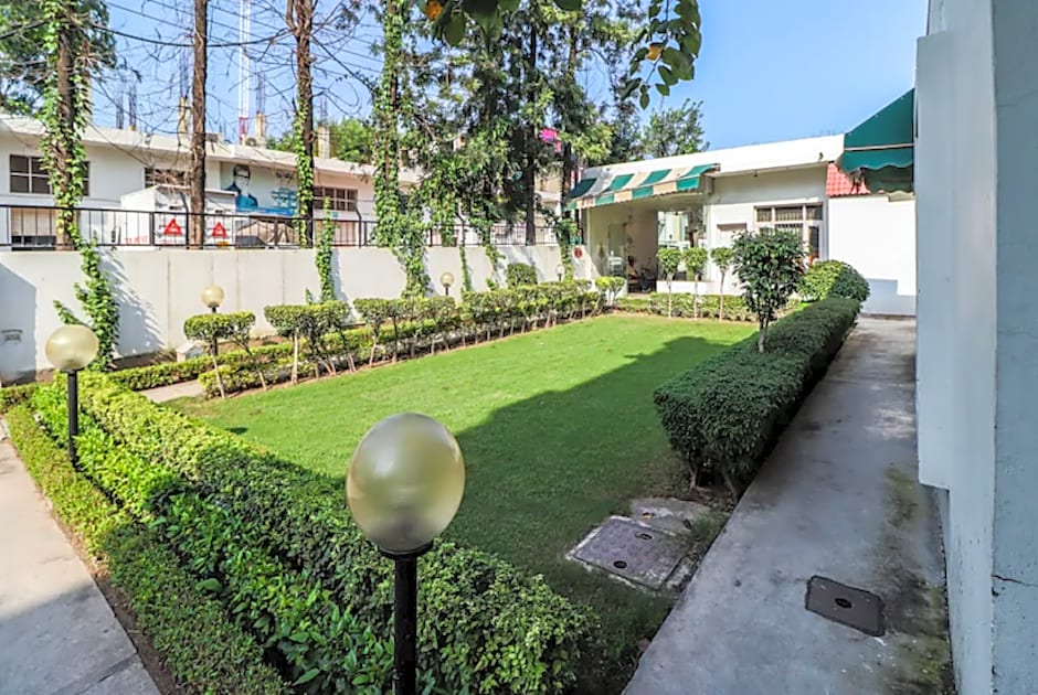 Goroomgo Motel Maurya Chandigarh