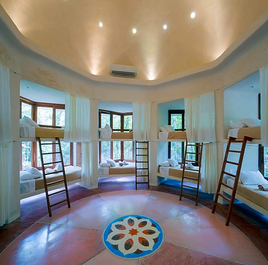 Hotel Holistika Tulum