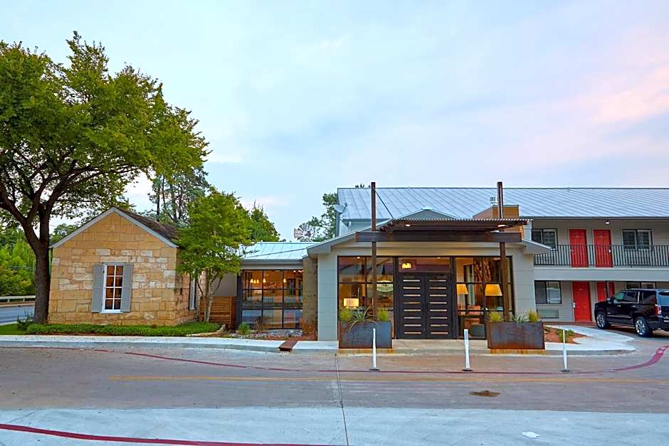 Fredericksburg Inn And Suites