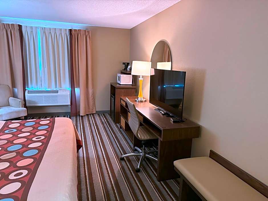 Super 8 by Wyndham Winfield-Quail Ridge Area