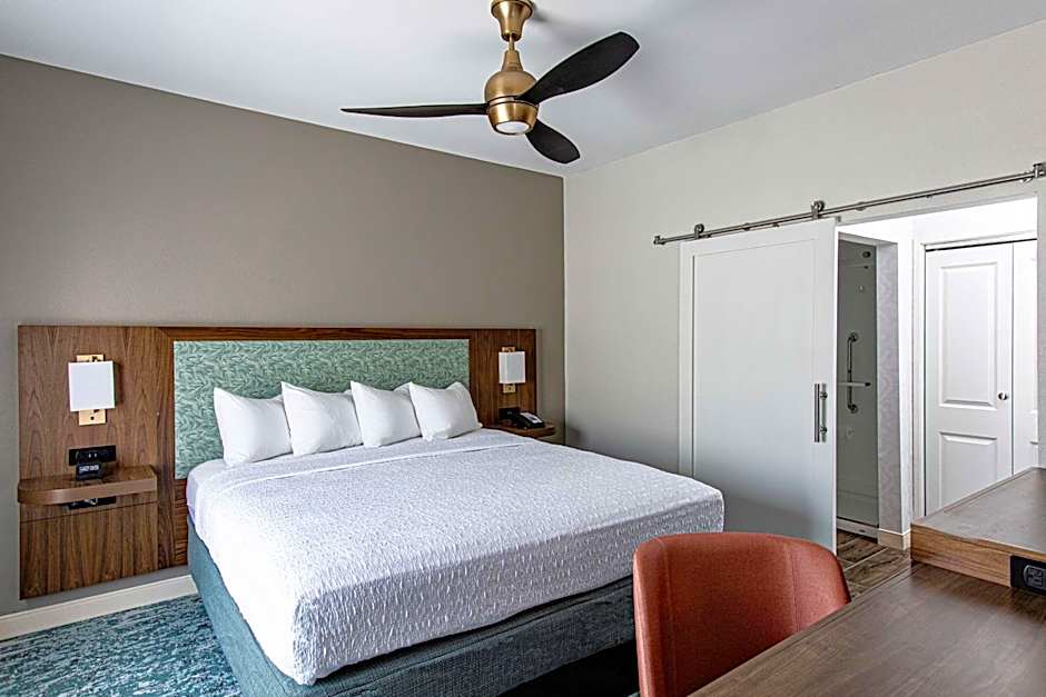 Hampton Inn By Hilton And Suites Charleston/West Ashley