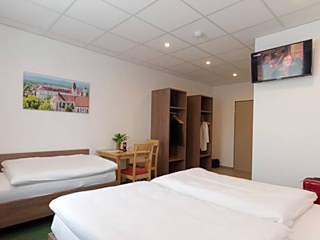 Triple Room with Shower