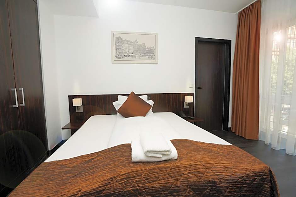 The Atrium Hotel