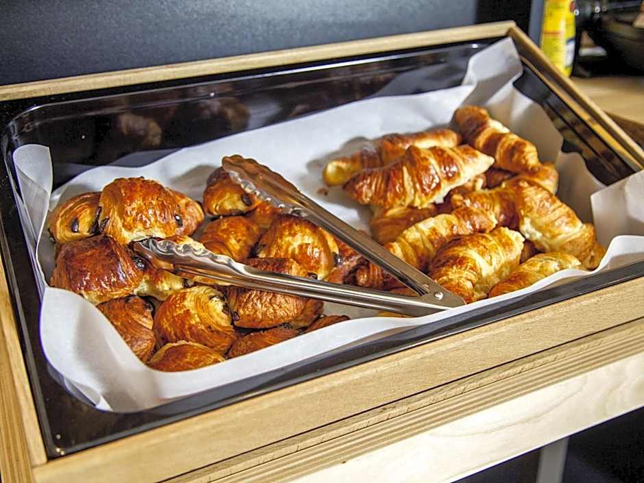 ibis Styles Paris Cadet Lafayette