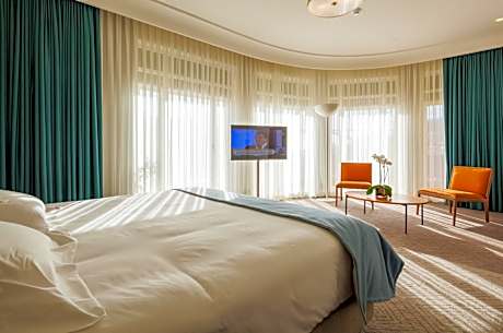 SUITE CAPACITY 3 PAX