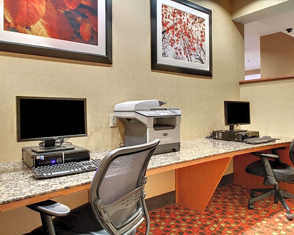 Comfort Suites Flowood - Jackson Airport (must meet transportation requirement)